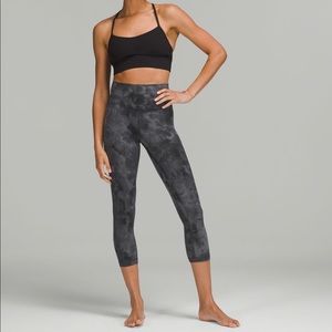 GUC Lululemon Align Crop 21” size 4